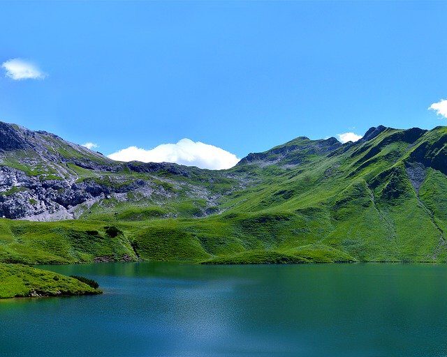 cropped-schrecksee-2534484_1920.jpg